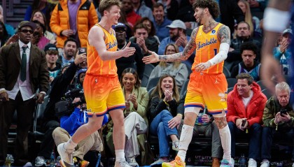 欧冠数据统计分析-黄蜂自26年以来进攻第1&amp;防守第5&amp;净效率第1 场均进17.8三分第1