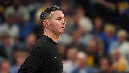 欧冠进球数预测-26分钟轰11+3+2！湖人放弃低配版约基奇太愚蠢，他比艾顿强太多了